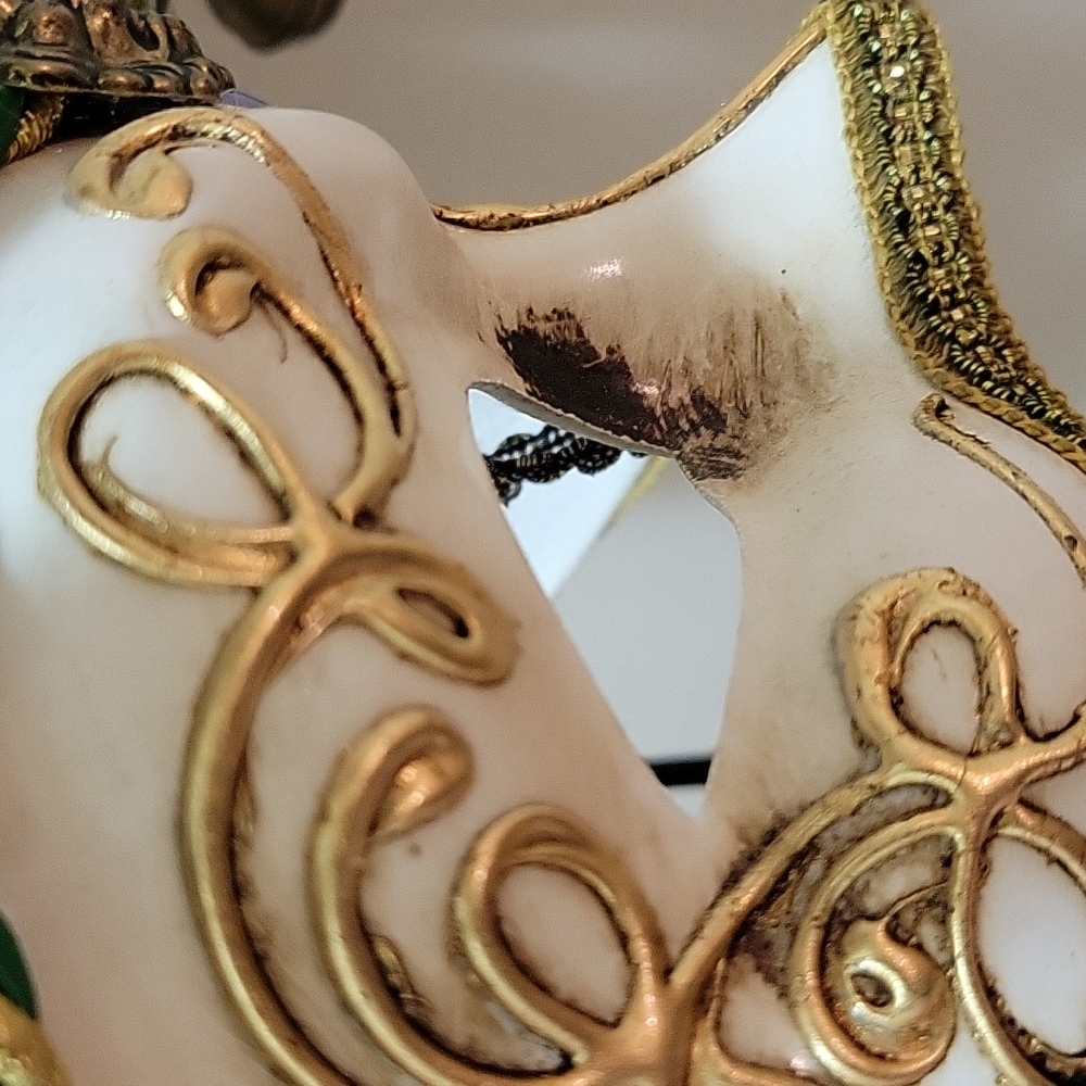 Mask - Picture 9 of 10